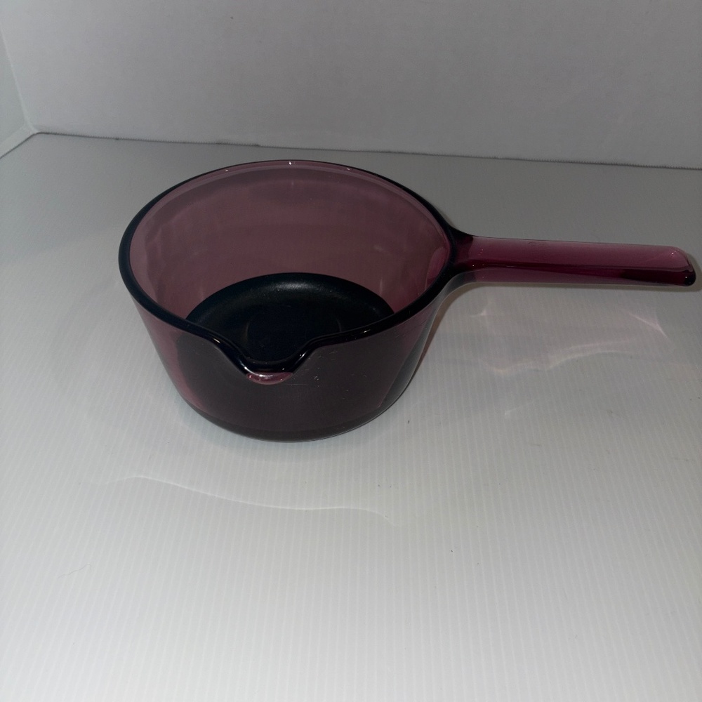 VTG Corning Ware Visions Cranberry Pot 1 Liter with Spout Teflon USA